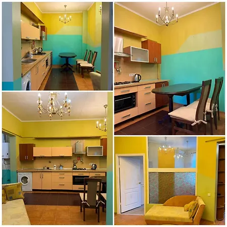 на проспекті шевченка зі своїм двориком 2 кімнатна Apartment *